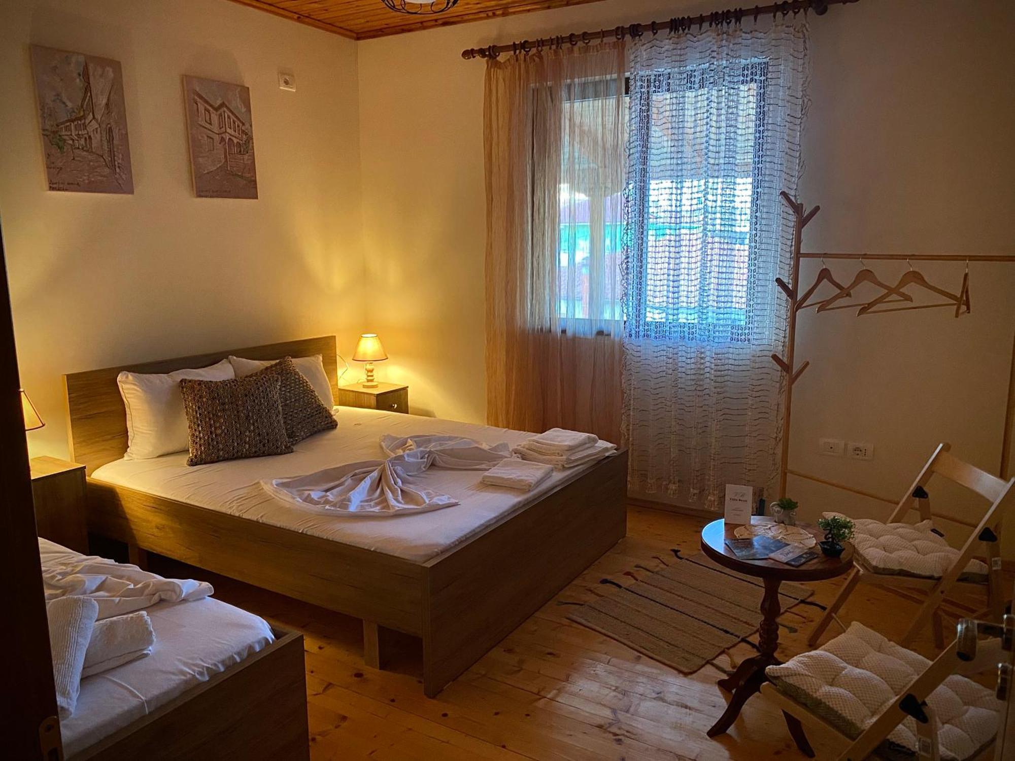 Villa Berat Eksteriør bilde